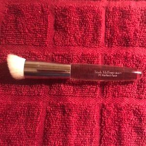 Trish McEvoy Perfect Face Brush #71